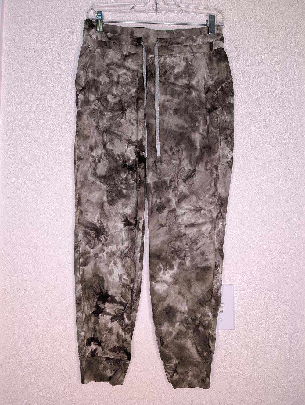 Lululemon Athletica Women Green Abstract Print Joggers 6 Athleisure Active Yoga